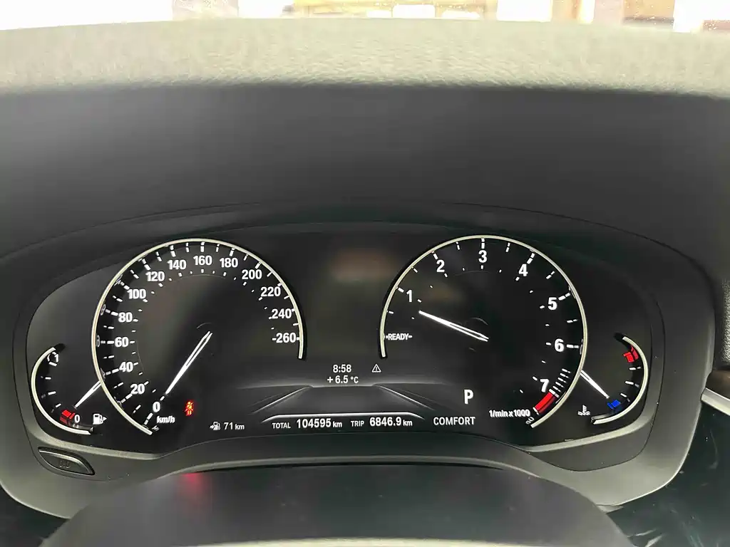 BMW 5 Series 2018 — фото 15