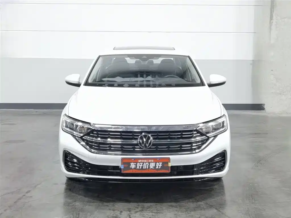 Volkswagen Sagitar 2024