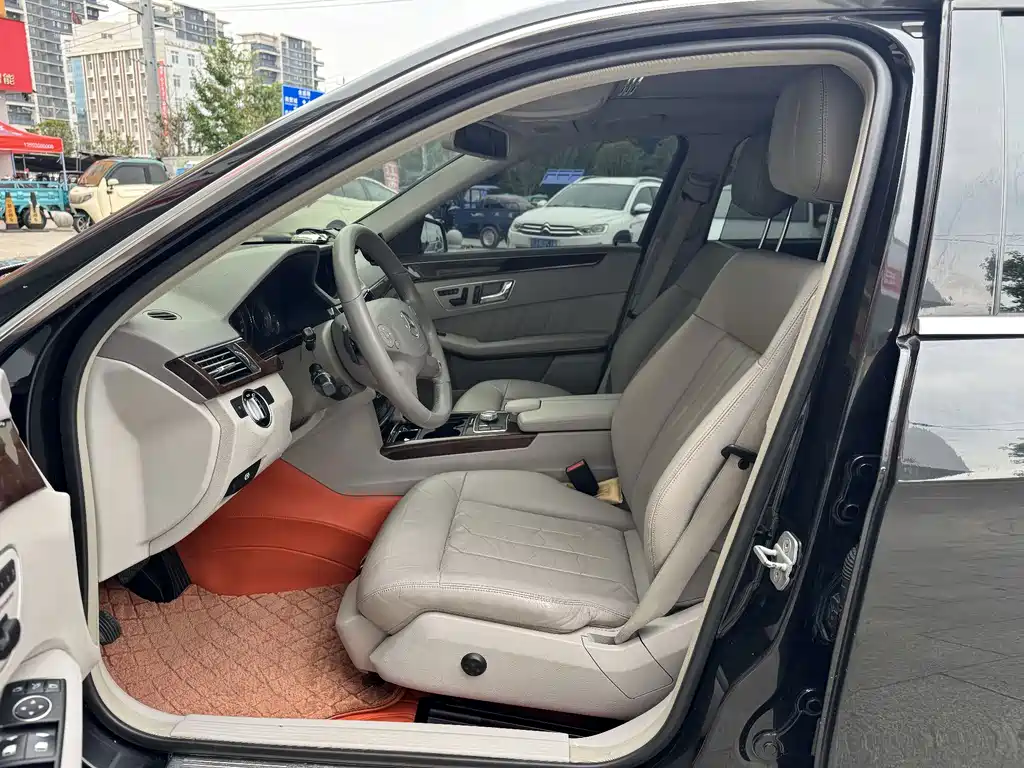 Mercedes-Benz E-Class 2012