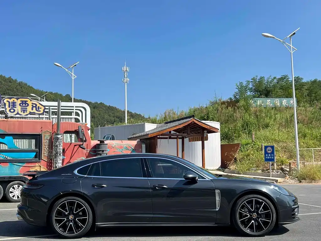 Porsche Panamera 2021 — фото 17