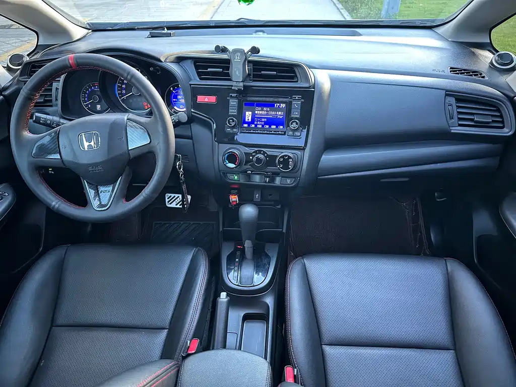 Honda Fit 2017 — фото 8