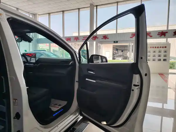 Toyota Sienna 2022