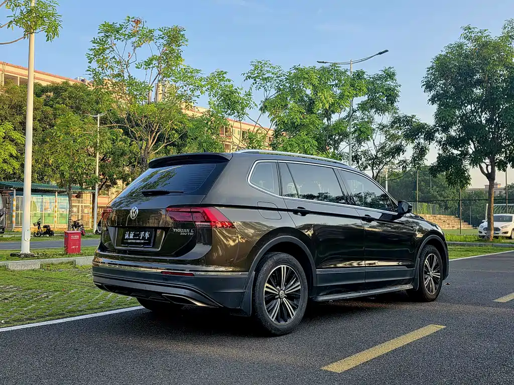 Volkswagen Tiguan L 2018 — фото 18