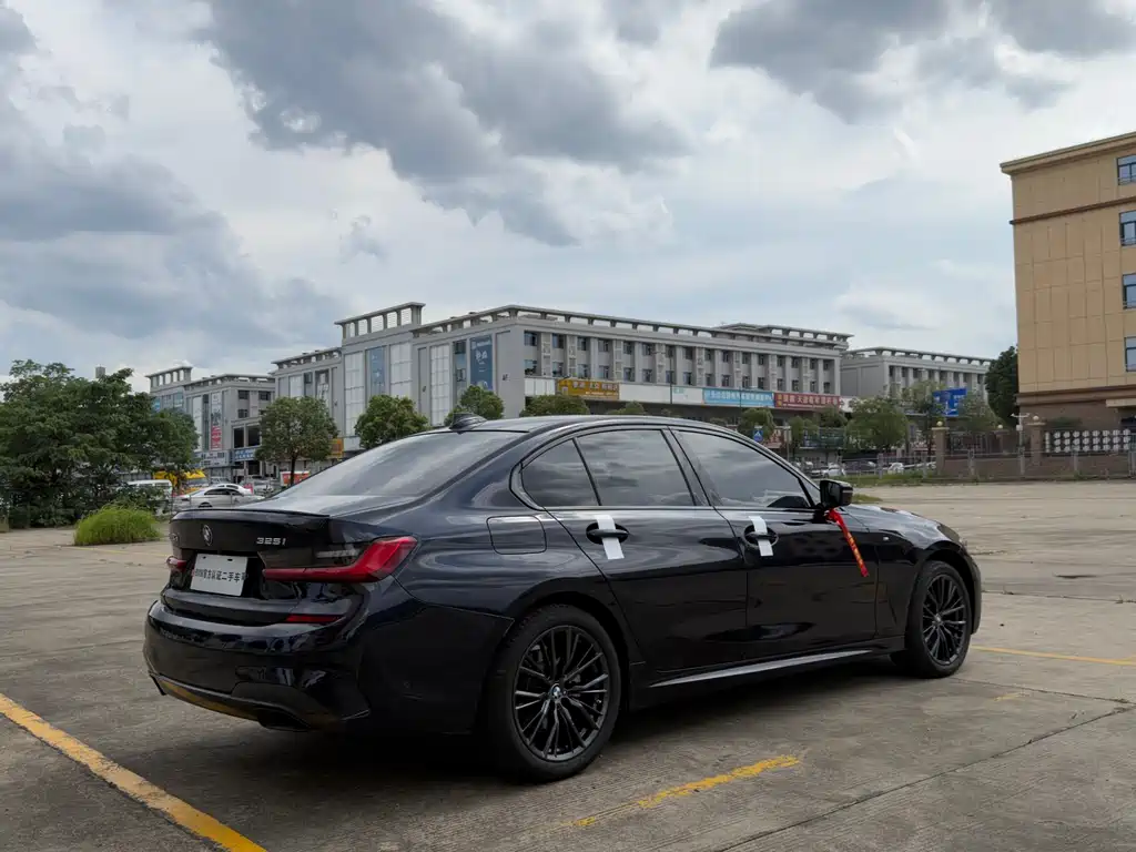 BMW 3 Series 2021
