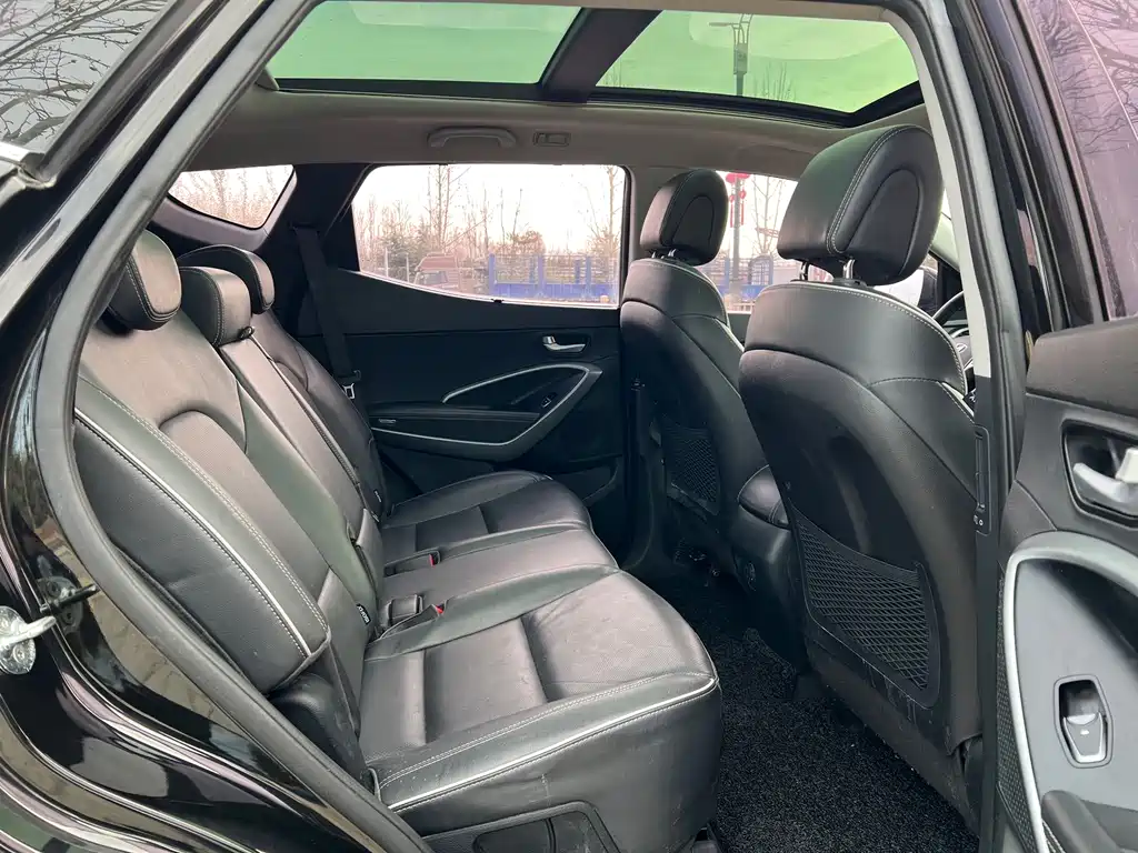 Hyundai Santa Fe 2017 — фото 12