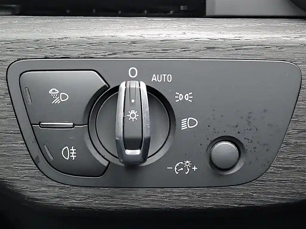 Audi A4 2022 — фото 21