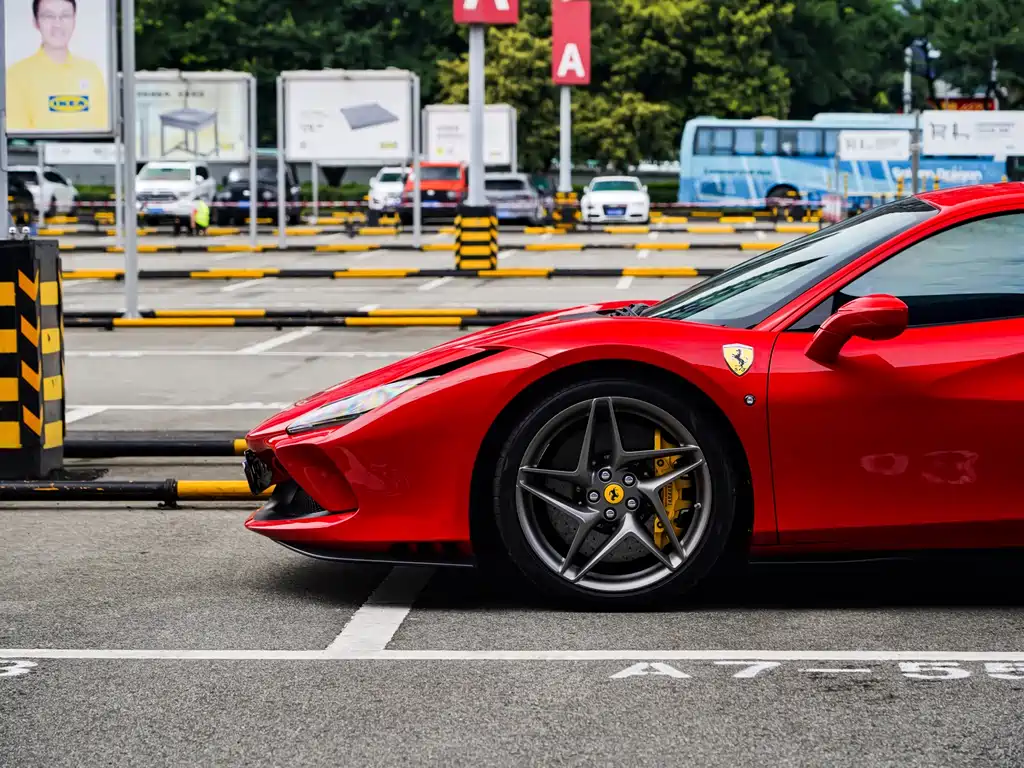 Ferrari F8 2023 — фото 29