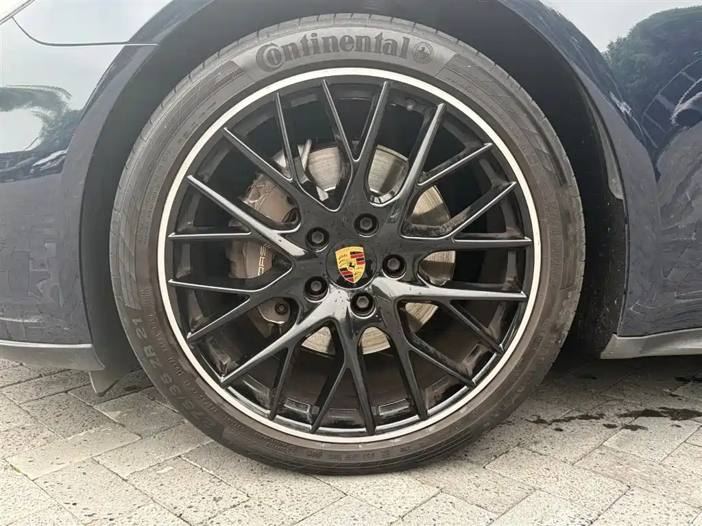 Porsche Panamera 2019 — фото 17