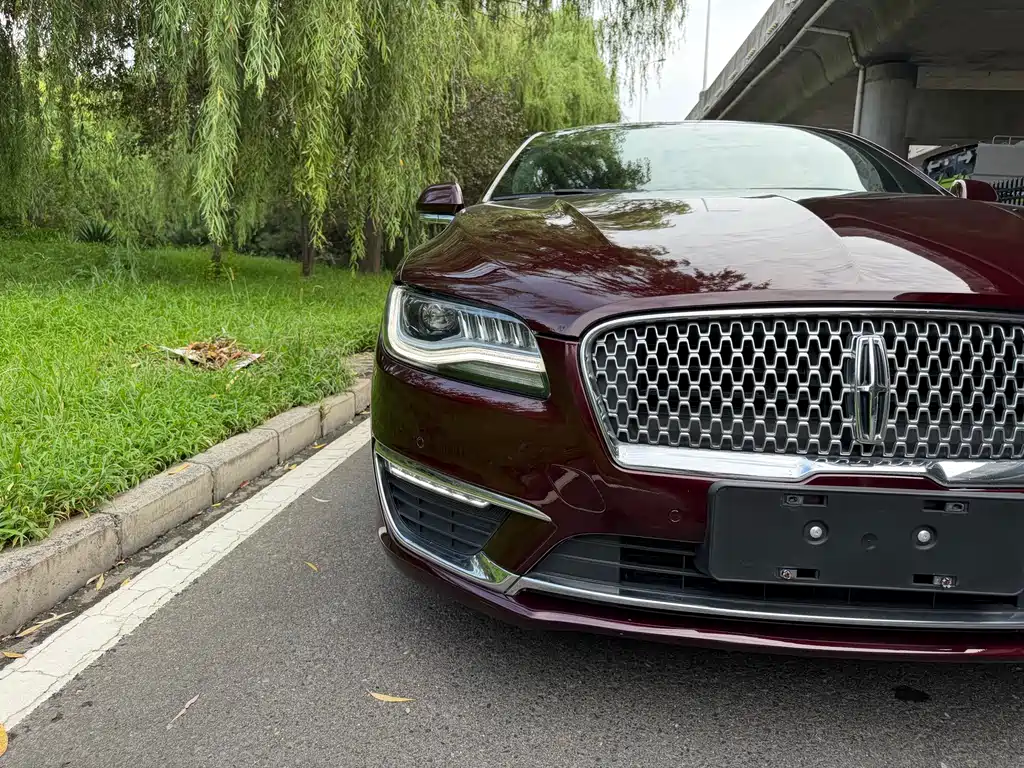 Lincoln MKZ 2017 — фото 14