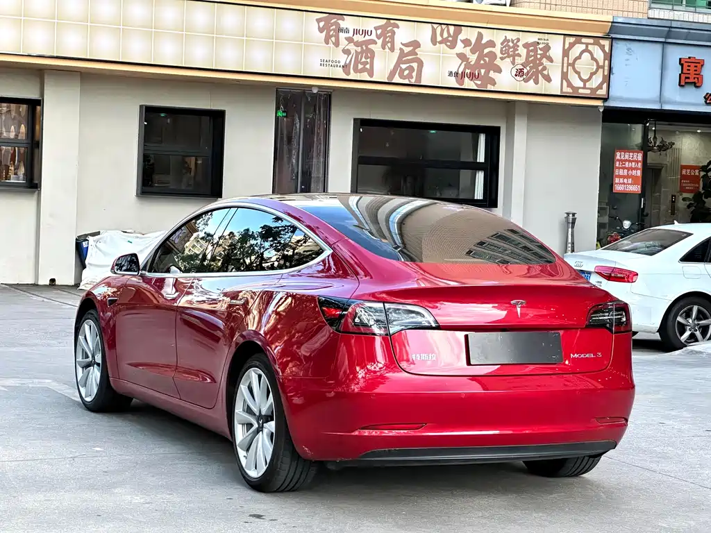 Tesla Model 3 2020