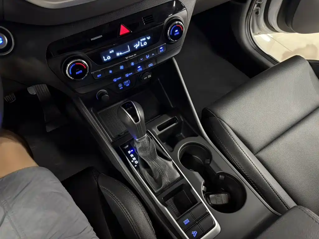 Hyundai Tucson 2018 — фото 19
