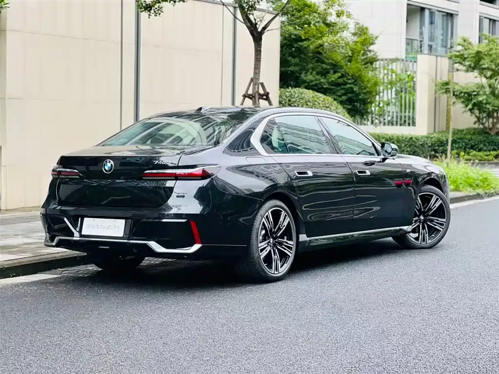BMW 7 Series 2025