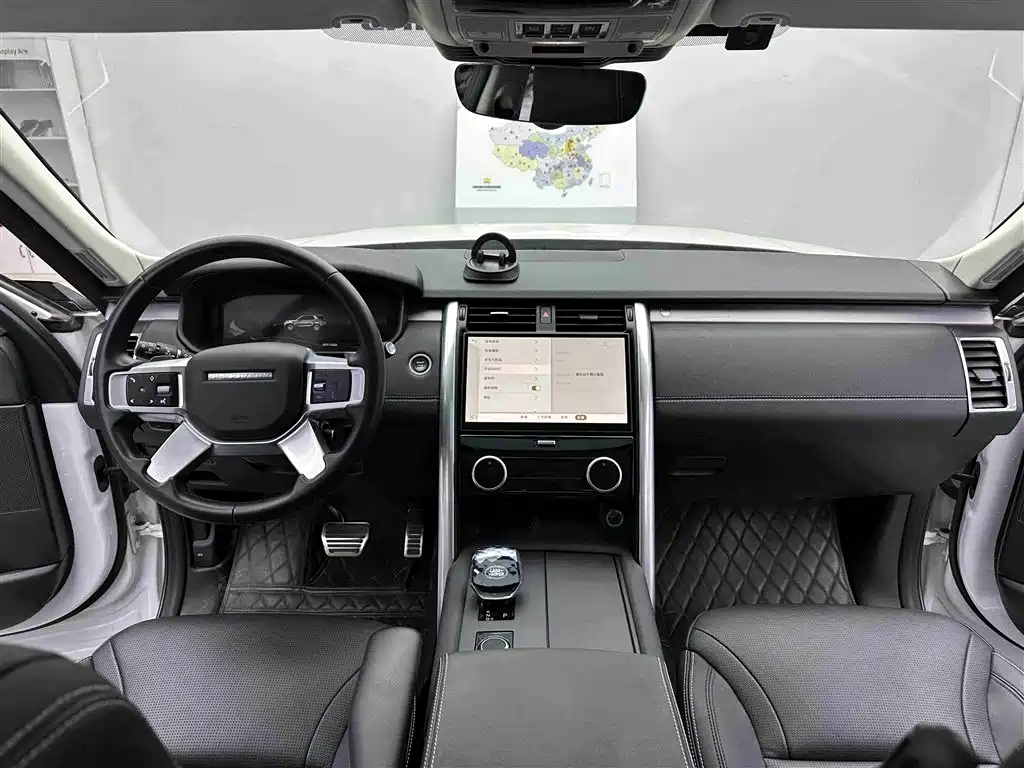 Land Rover Discovery 2025 — фото 8