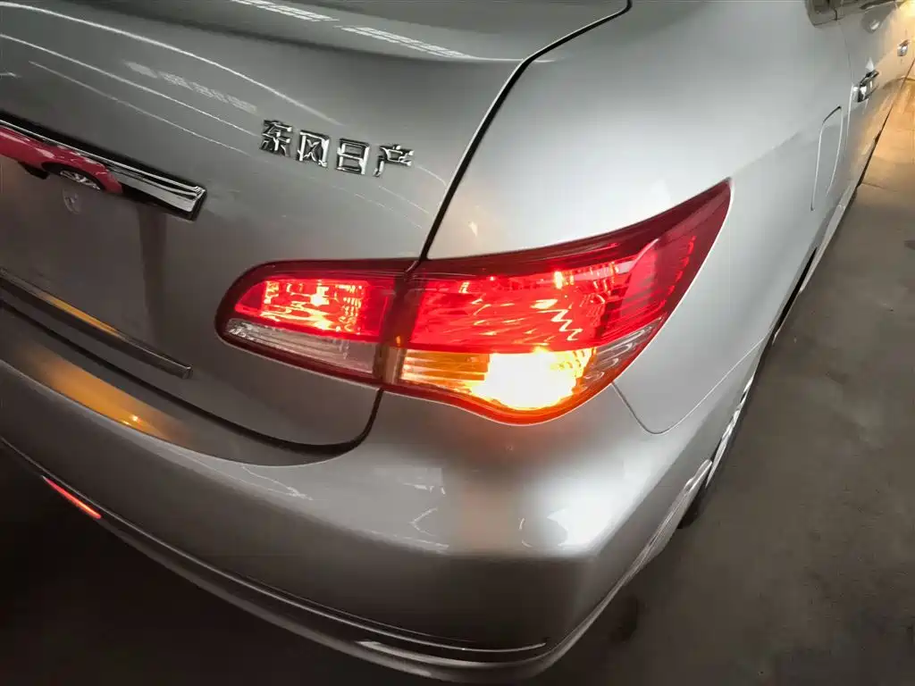 Nissan Sylphy 2015 — фото 24