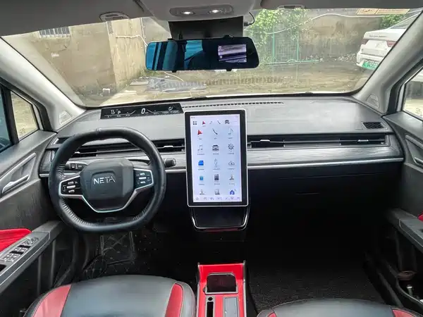 Neta V 2021