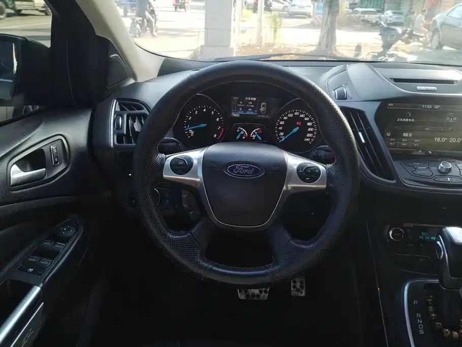 Ford Kuga 2014 — фото 15