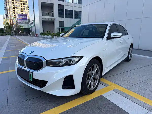 BMW i3 2022