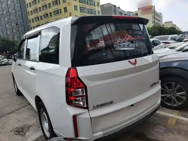 Wuling Hongguang PLUS 2024