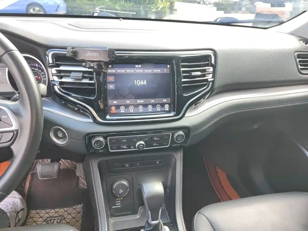 Jeep Grand Commander 2020