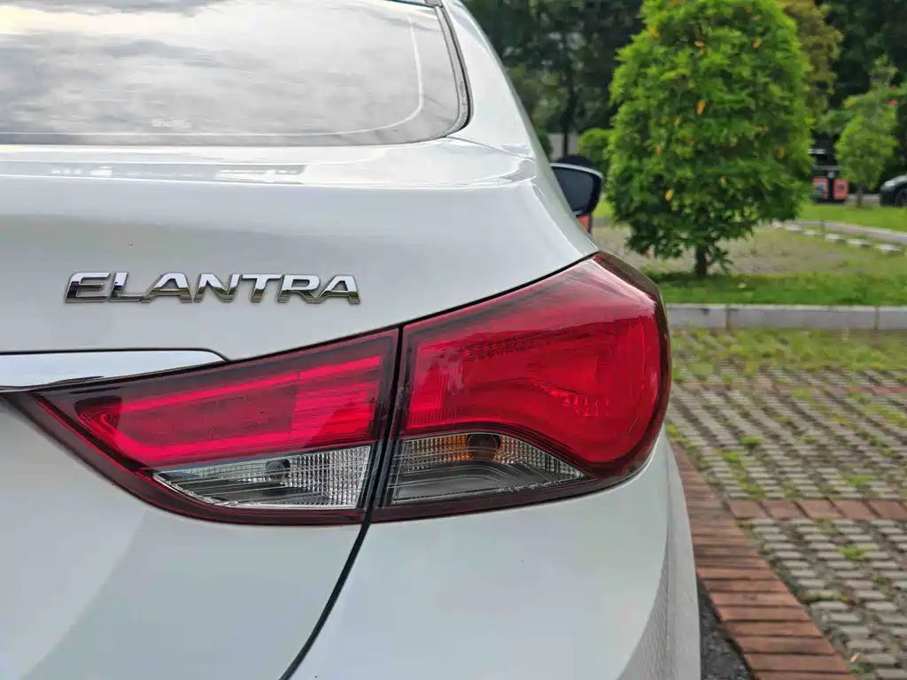Hyundai Elantra Langdong 2016 — фото 6