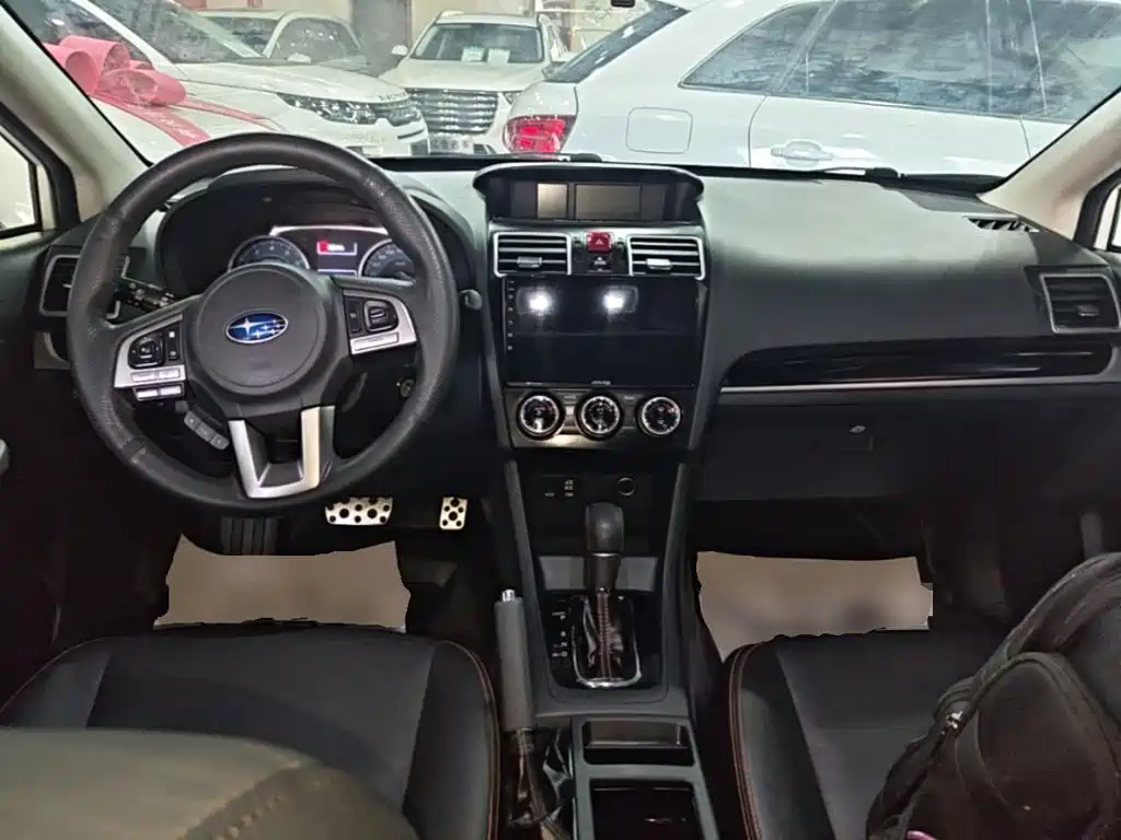 Subaru XV 2016 — фото 10