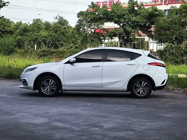 Changan Eado XT 2015