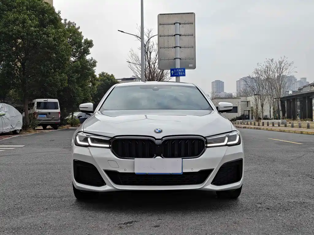 BMW 5 Series 2022