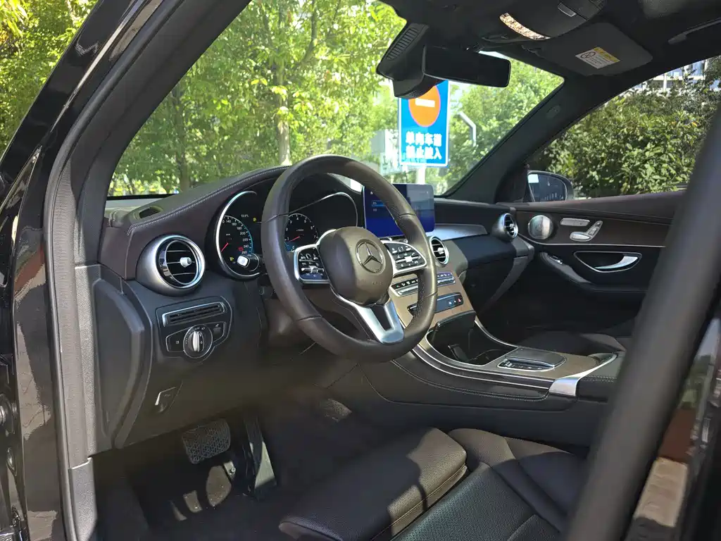 Mercedes-Benz GLC 2021