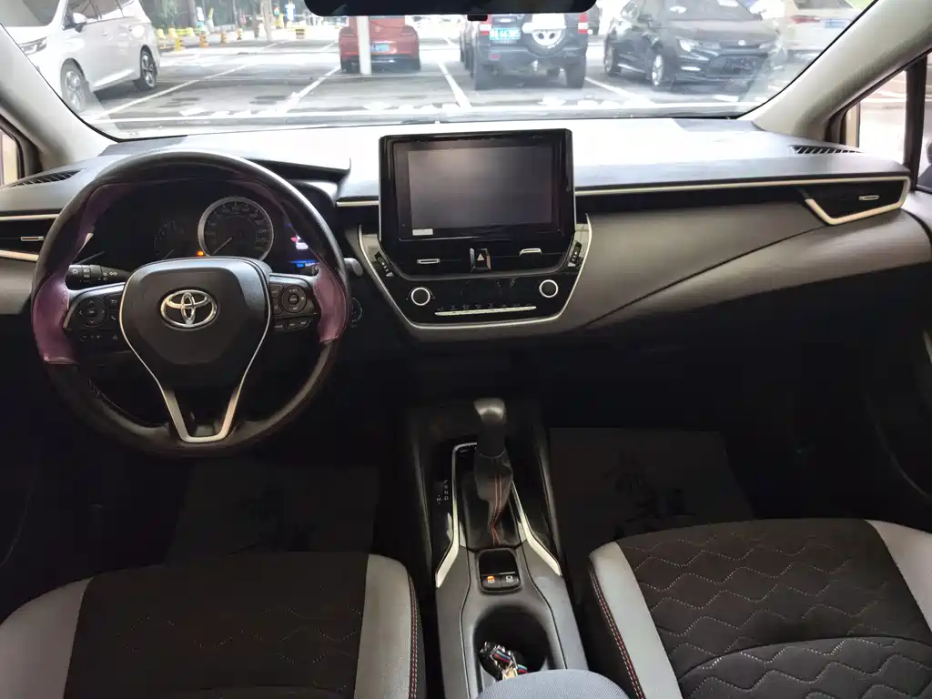 Toyota Corolla 2022 — фото 13