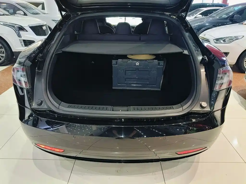 Tesla Model S 2017 — фото 16
