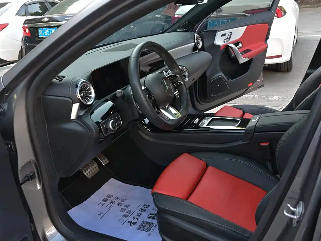 Mercedes-Benz A-Class AMG 2024 — фото 13