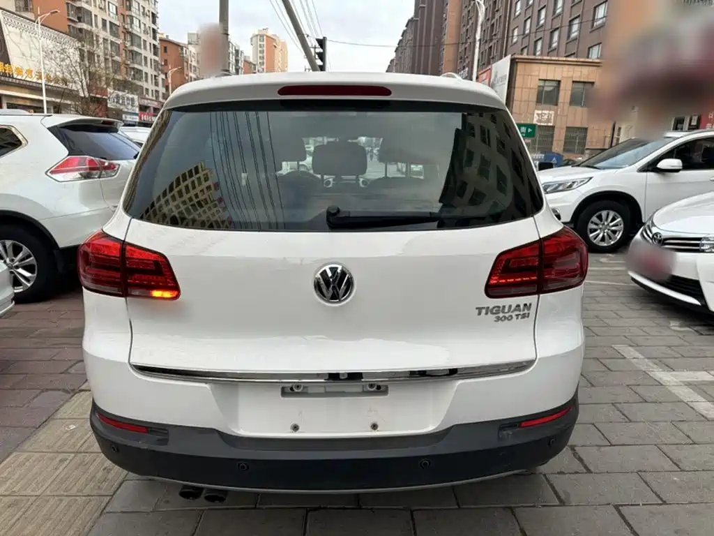 Volkswagen Tiguan 2016 — фото 8