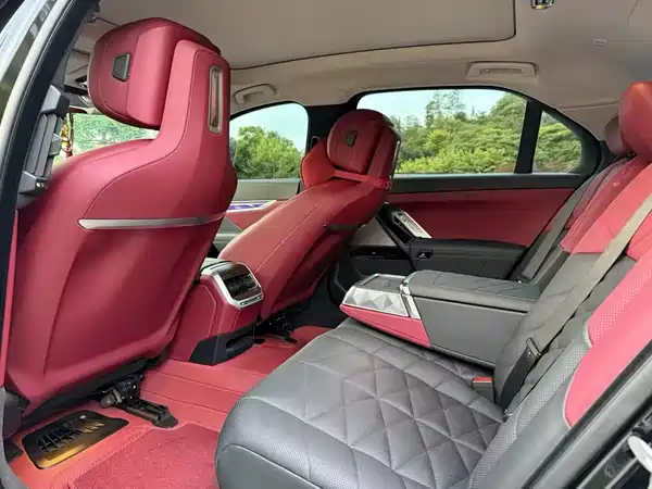 BMW 7 Series 2025