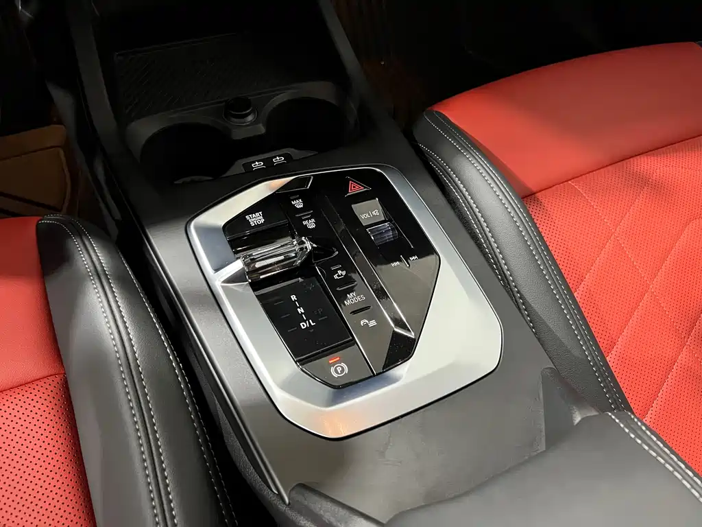 BMW 2 Series 2025 — фото 15