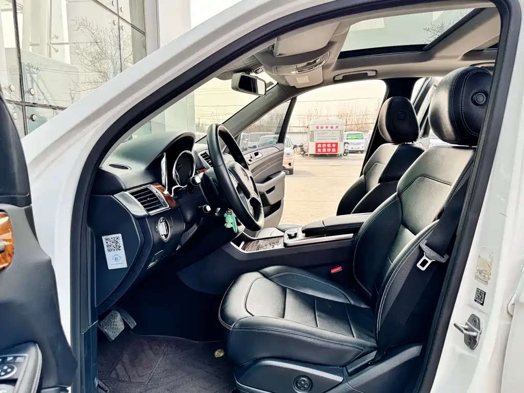 Mercedes-Benz M-Class 2015 — фото 17
