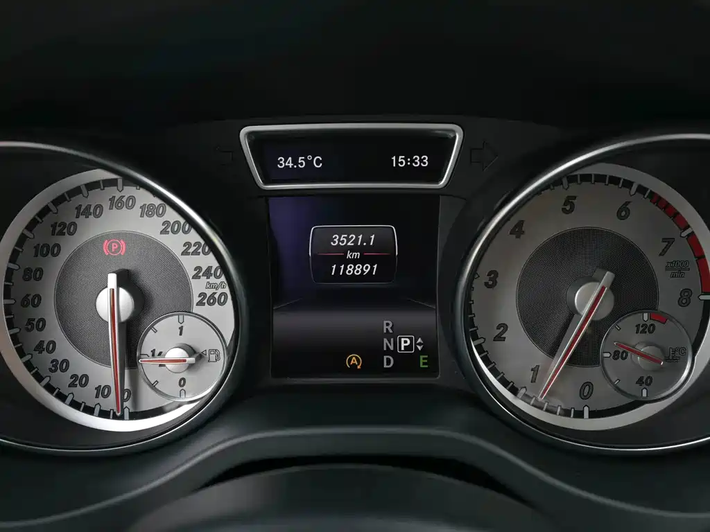 Mercedes-Benz GLA 2015 — фото 9