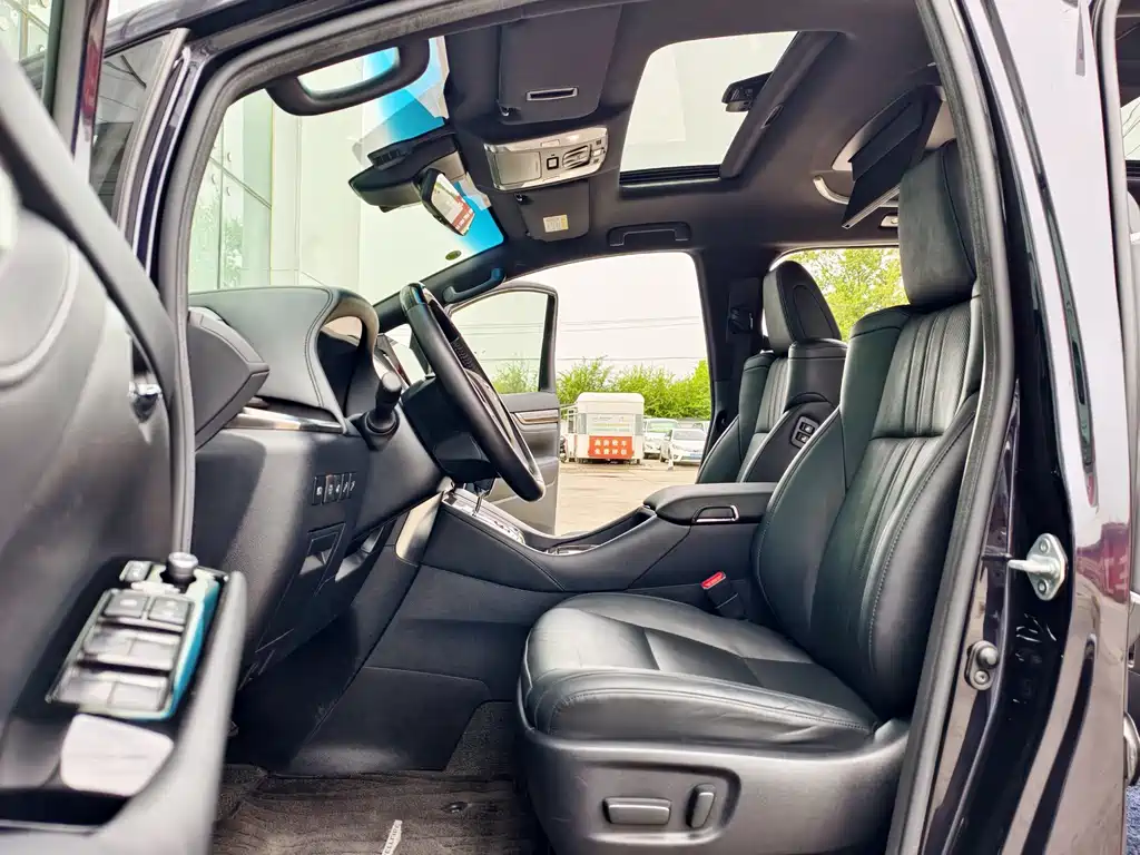 Toyota Vellfire 2021 — фото 16