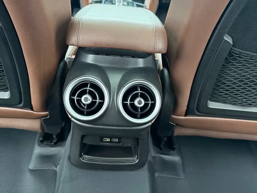 Alfa Romeo Stelvio 2019 — фото 14