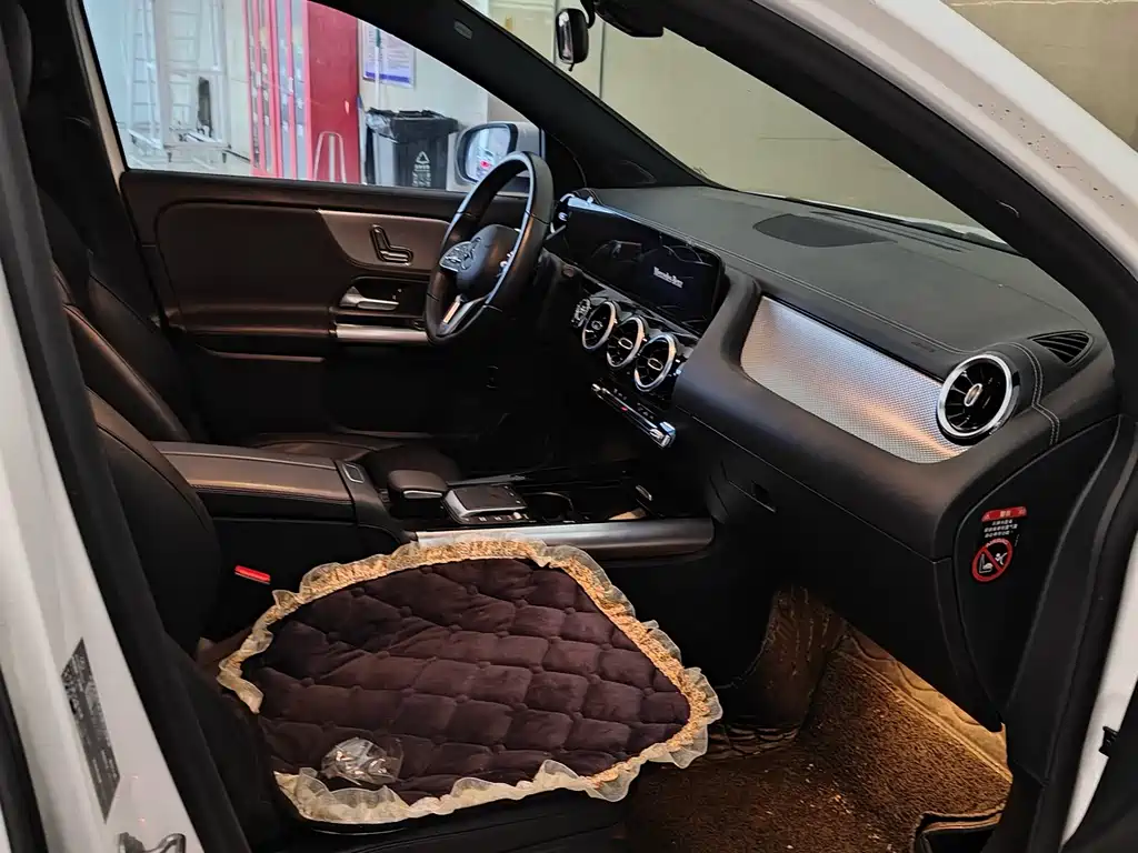 Mercedes-Benz GLA 2021