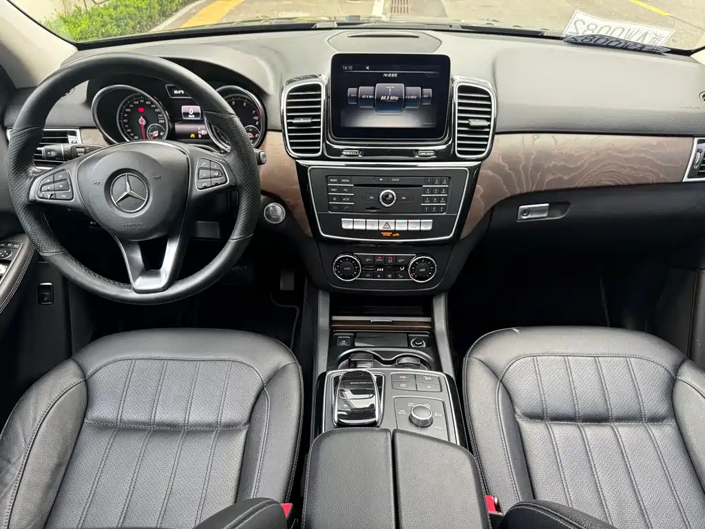Mercedes-Benz GLE 2016 — фото 11