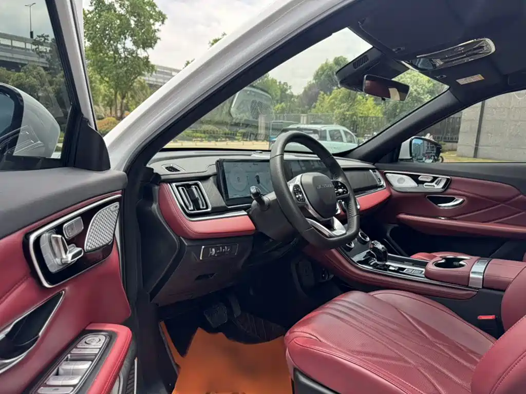 Jetour Jietu X70 PLUS 2024 — фото 10