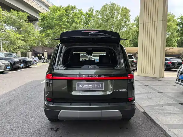 Lexus GX 2024