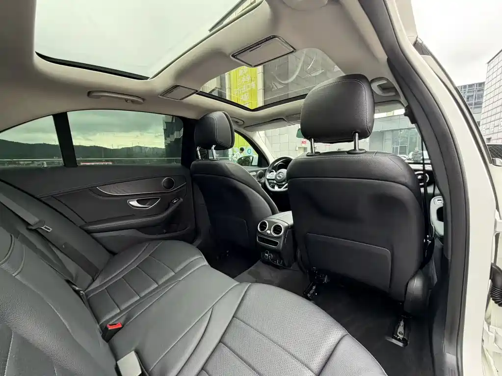 Mercedes-Benz C-Class 2020 — фото 28
