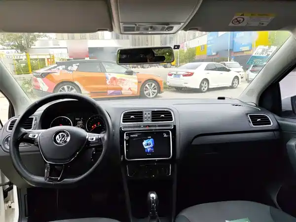 Volkswagen Polo 2016