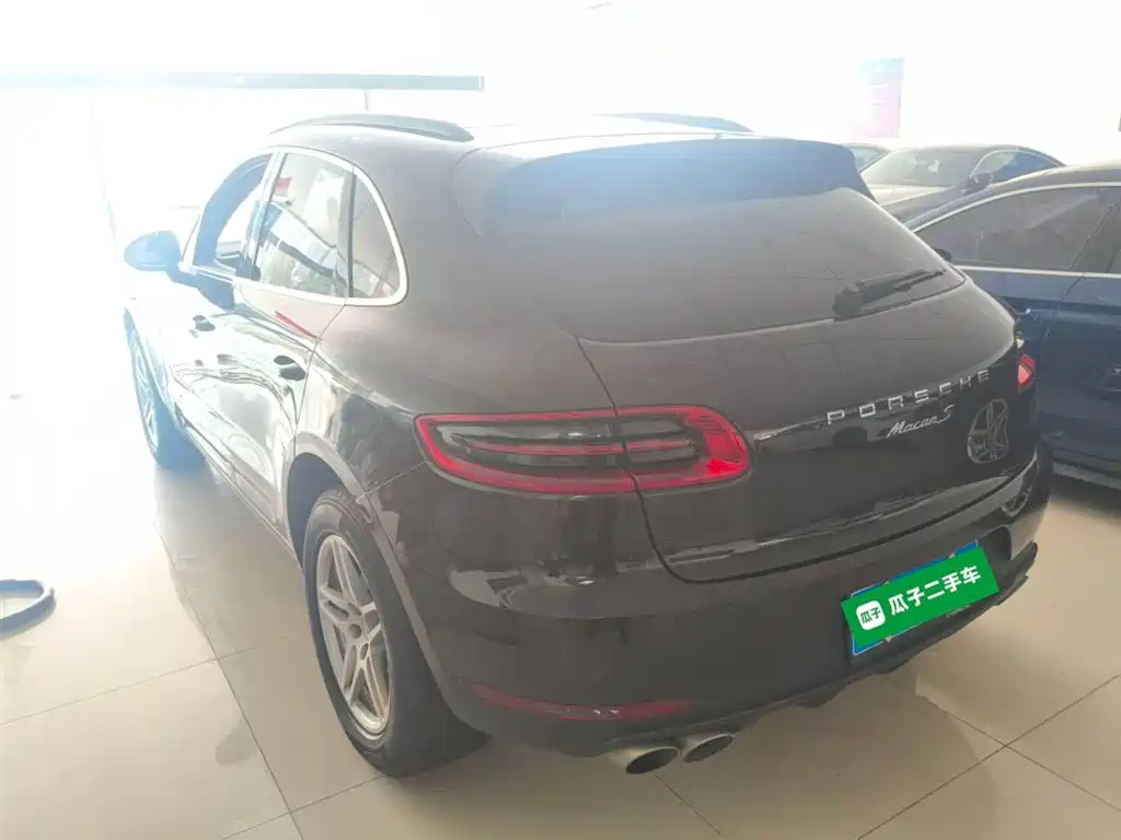 Porsche Macan 2017 — фото 5