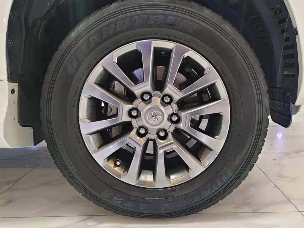 Toyota Prado 2018 — фото 19