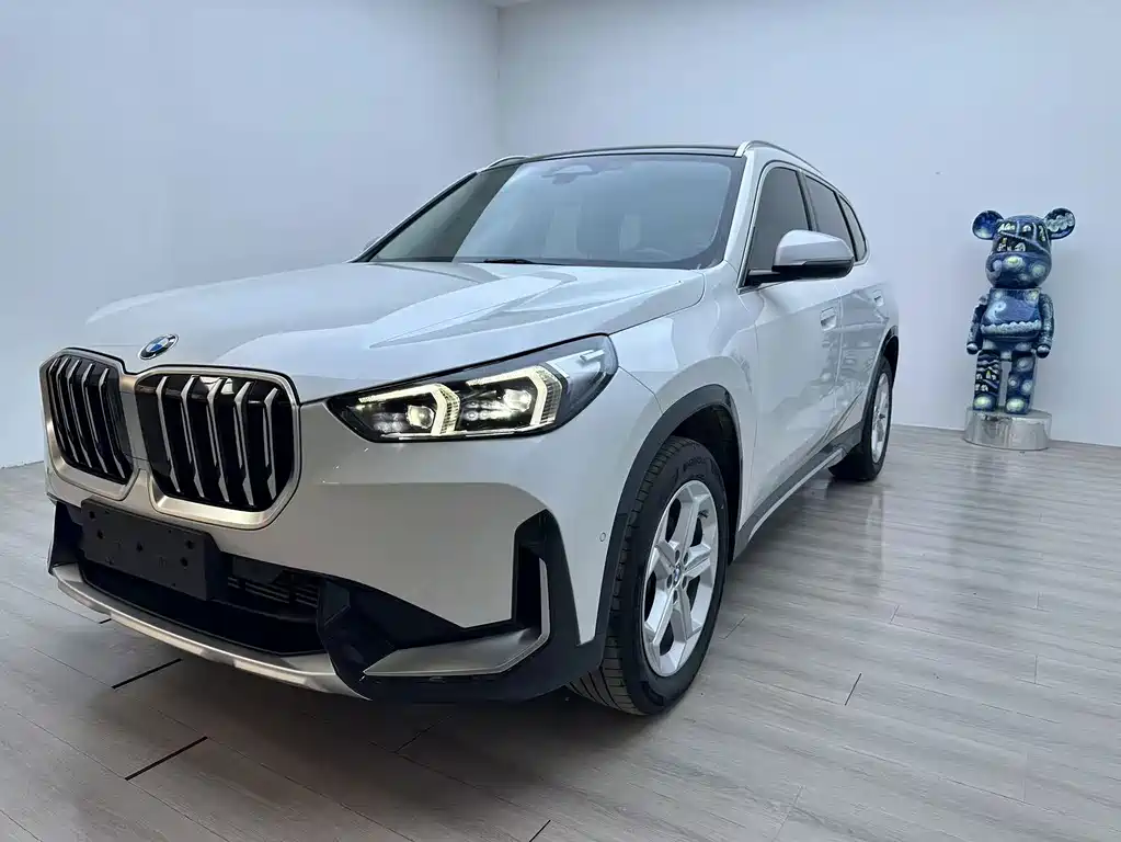 BMW X1 2023 — фото 1