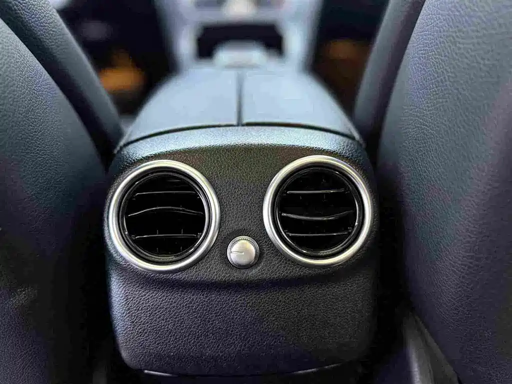 Mercedes-Benz C-Class 2016 — фото 19