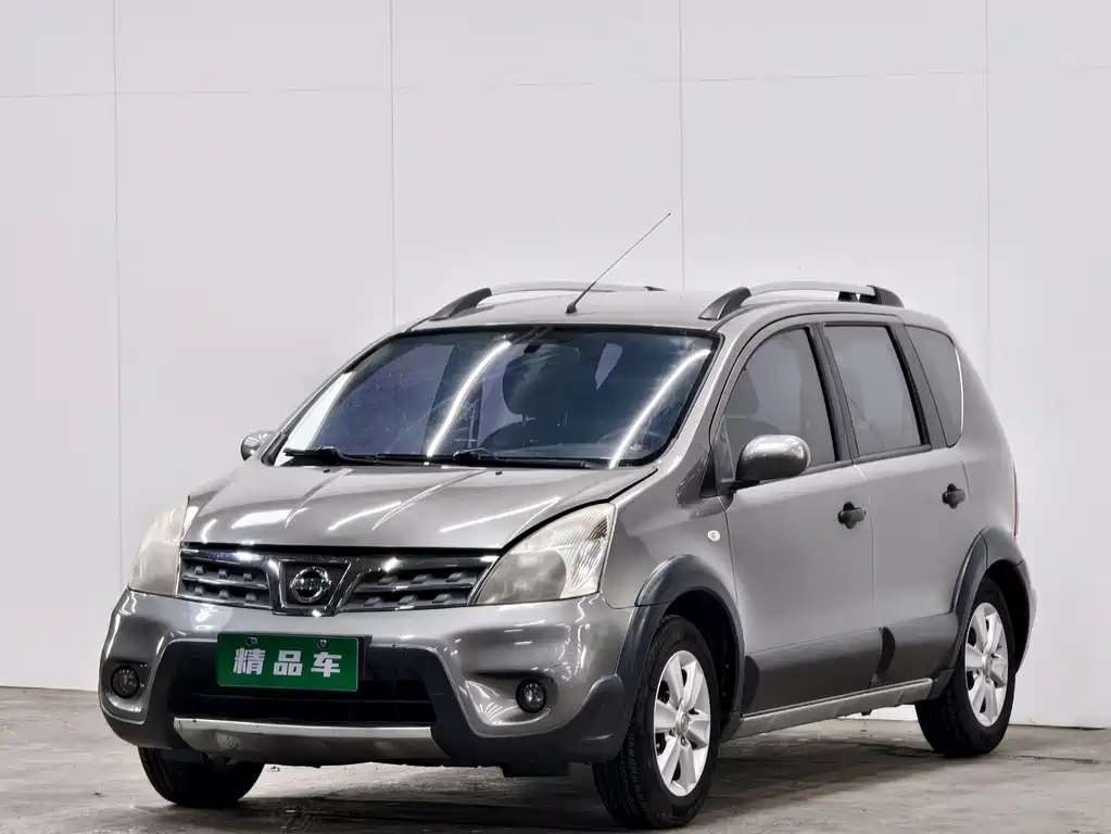 Nissan Livina 2013