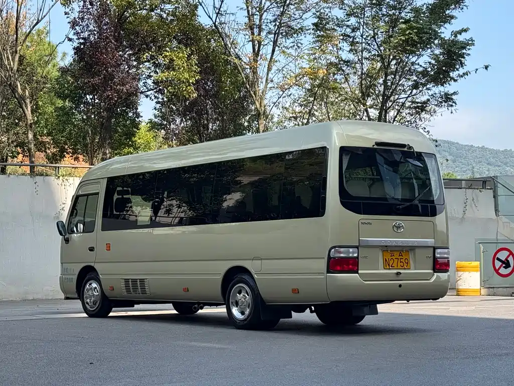 Toyota Coaster 2023 — фото 6